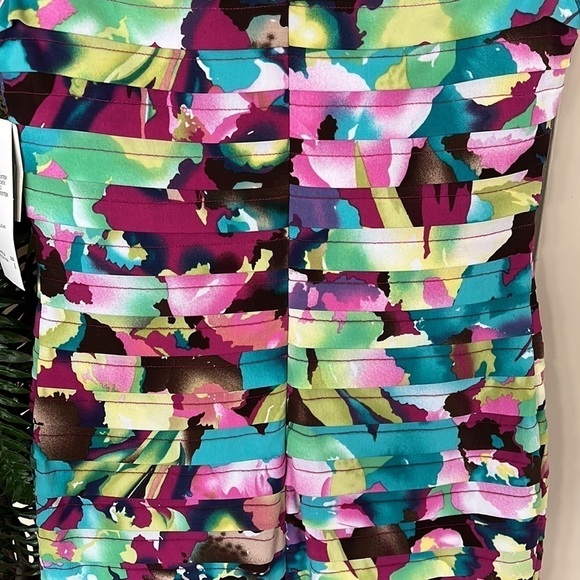 Brand New Adrianna Papell Multicolored Fitted Bandage Dress V-Neck Floral - Picture 12 of 13